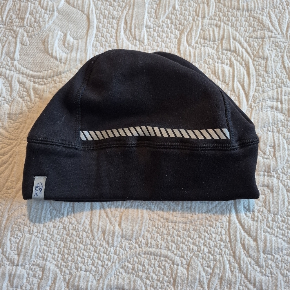 Trail Heads men's one size reflective strip on sides, black beanie hat EUC